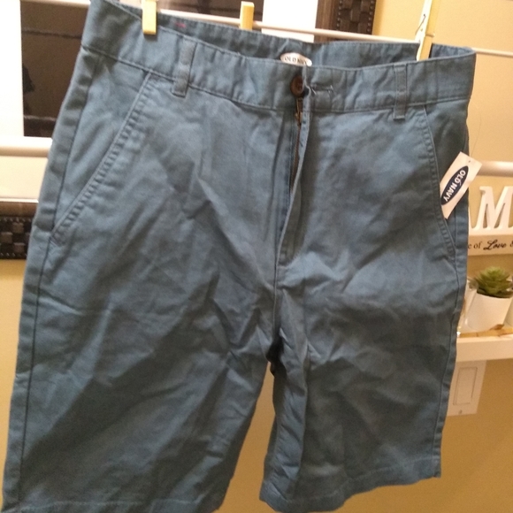 Old navy Big kids Boys khaki shorts - Picture 5 of 6